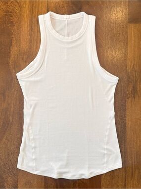 Lululemon Hold Tight Tank Top - Size 6 - White - Like New